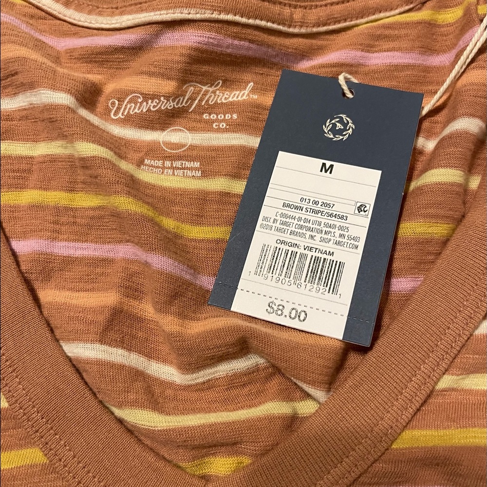 Universal Thread Tee - Picture 2 of 3